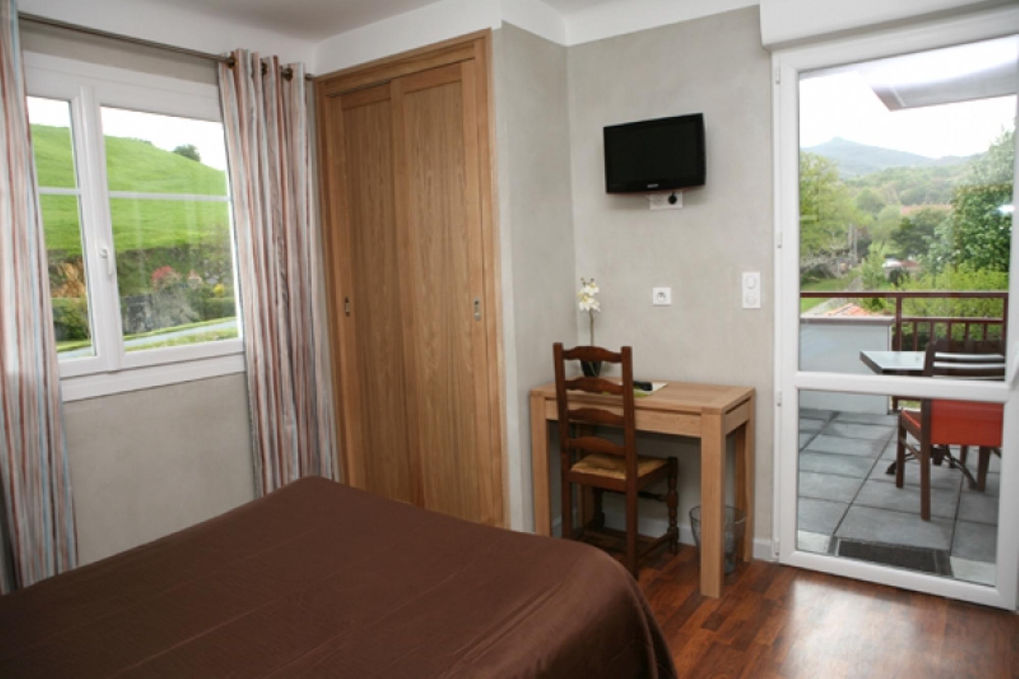 Logis Hotel Ur-Hegian Ainhoa Exterior photo