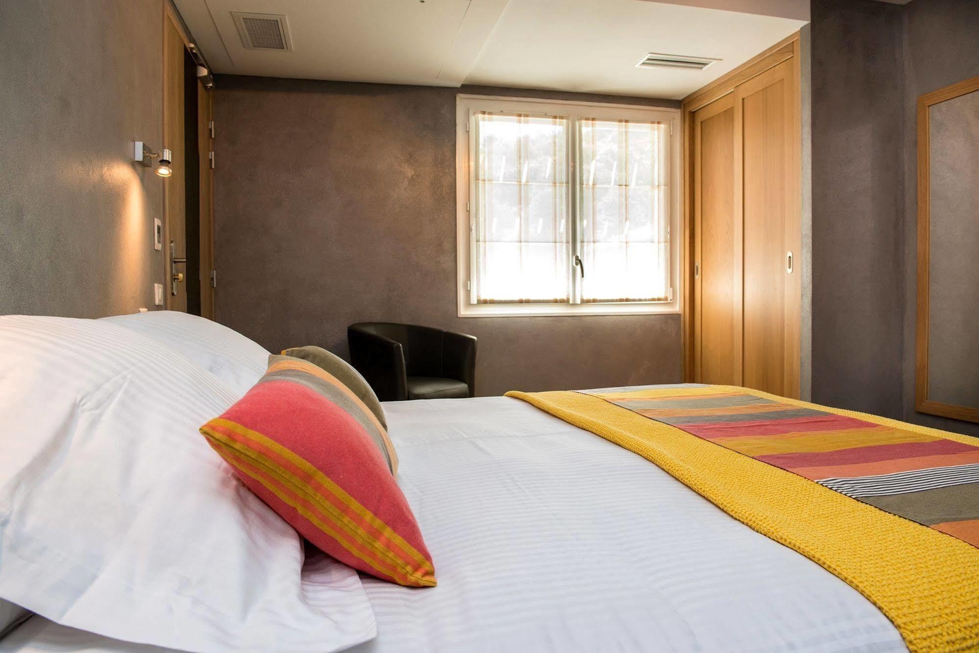 Logis Hotel Ur-Hegian Ainhoa Exterior photo