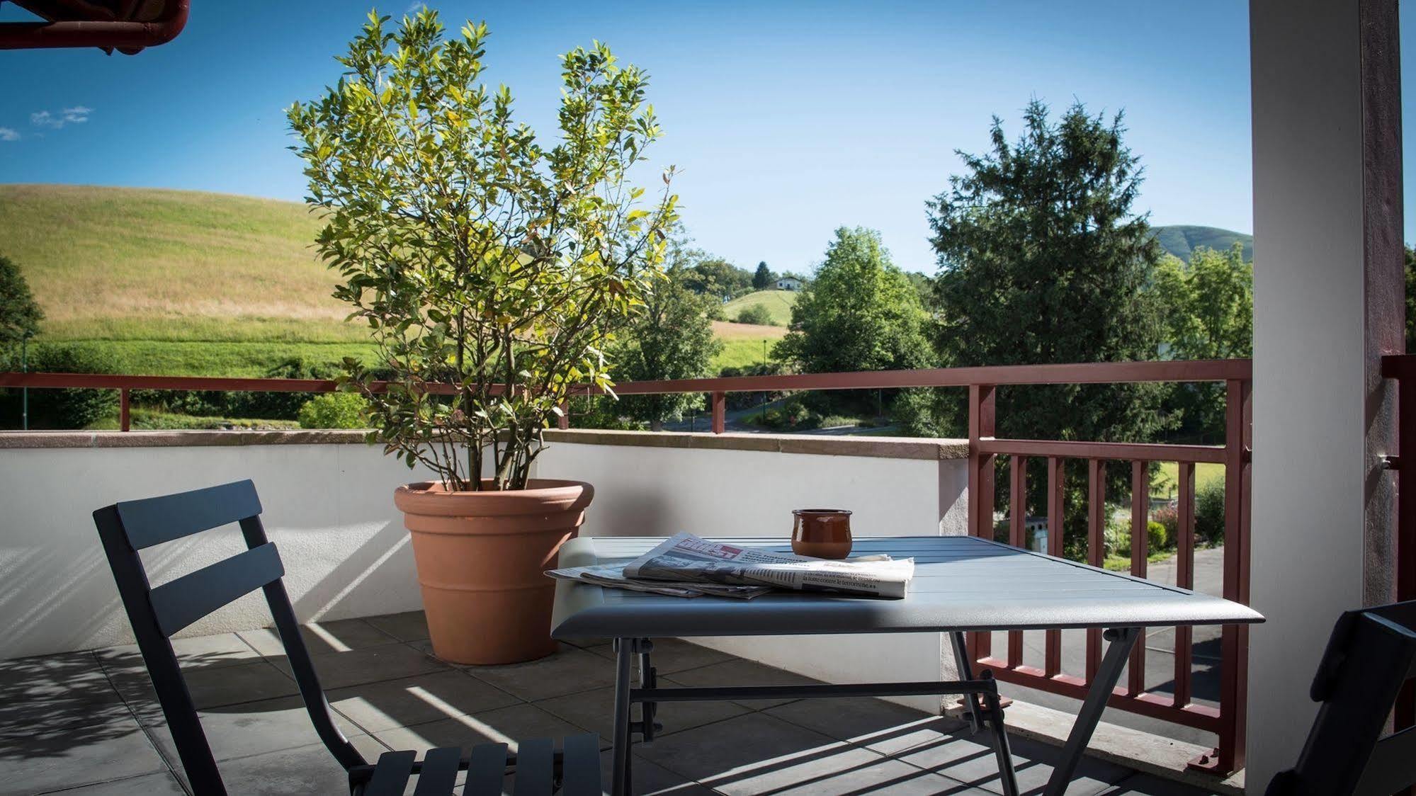 Logis Hotel Ur-Hegian Ainhoa Exterior photo